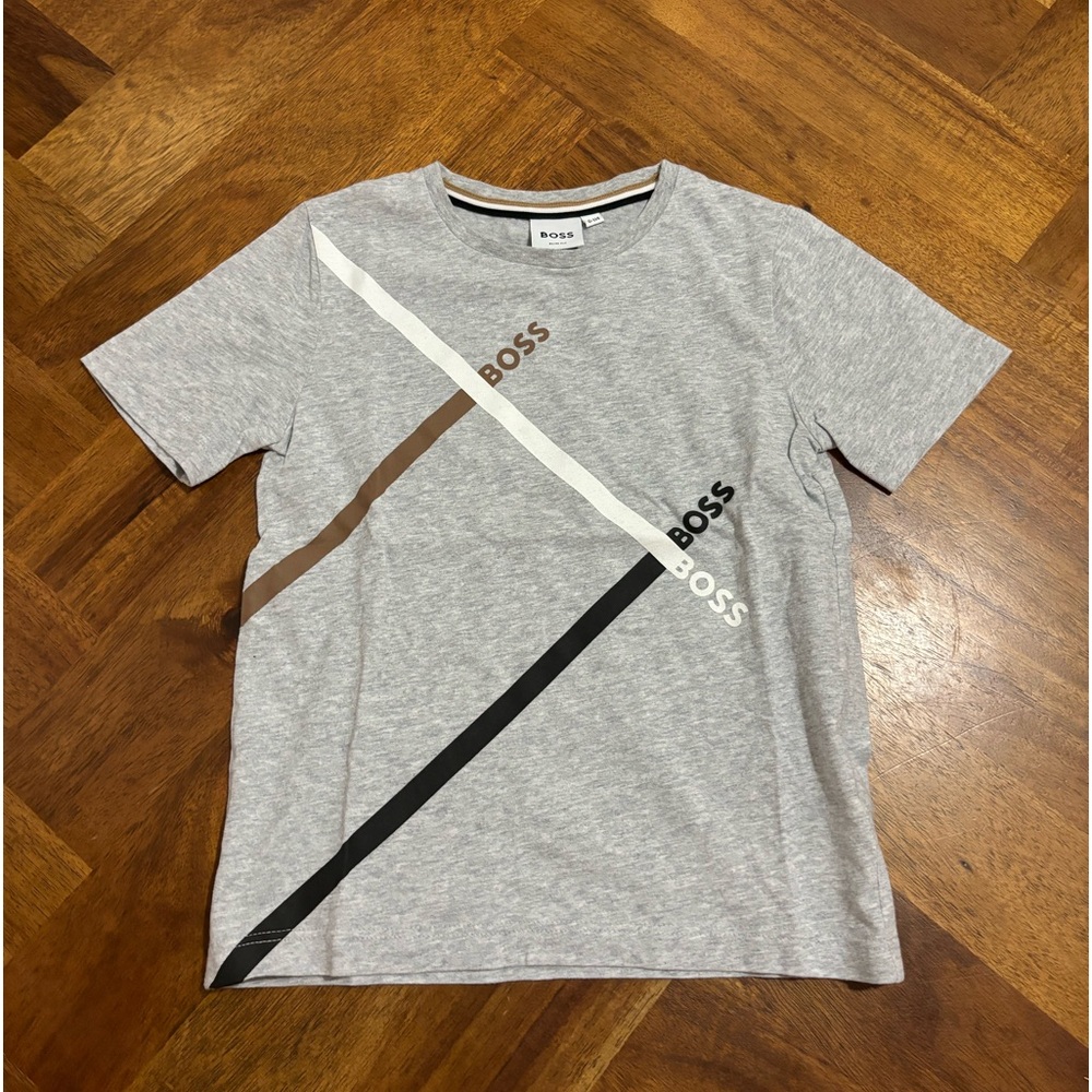 Hugo Boss Kids Gray T-Shirt with Logo, Size Small/6 Boys